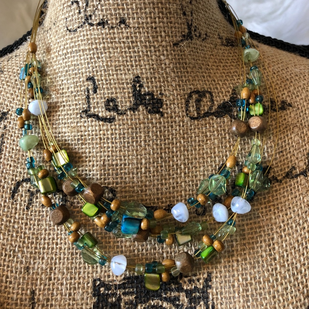 MULTI-STRAND WIRE AND BEAD NECKLACE